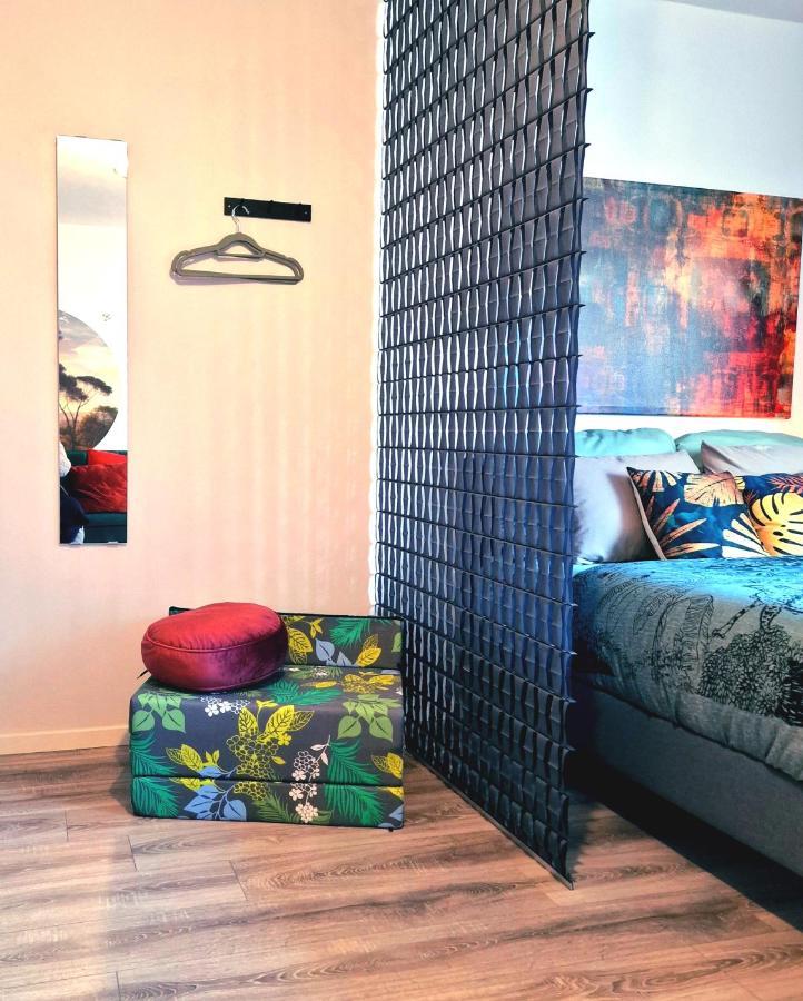 Urban Jungle Studio Apartment オッフェンバッハ エクステリア 写真
